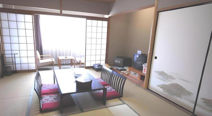 Tateyama Kokusai Hotel Toyama Exterior photo